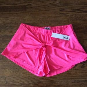 MIA coral tie front shorts
